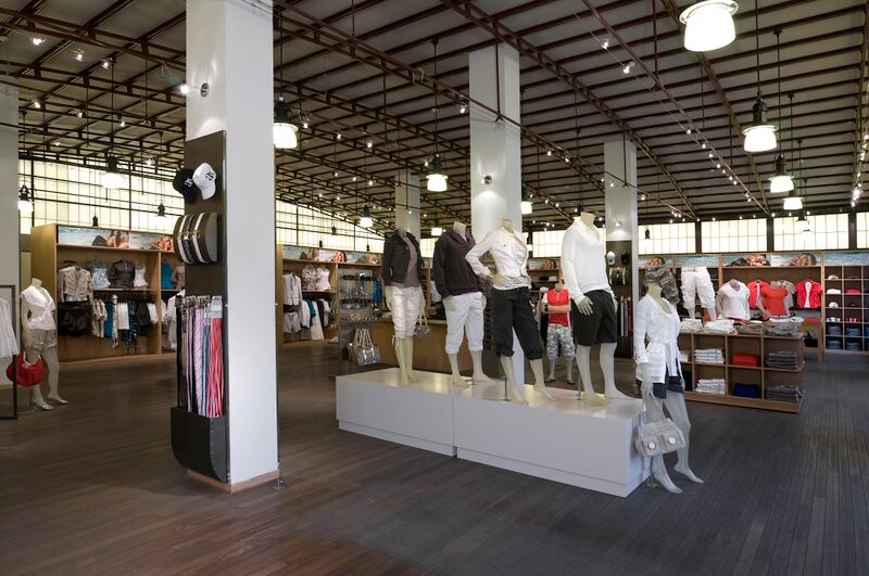 A|X Armani Exchange, Maisons de mode