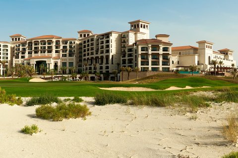 Abu Dhabi St. Regis Saadiyat, Hôtels et palaces