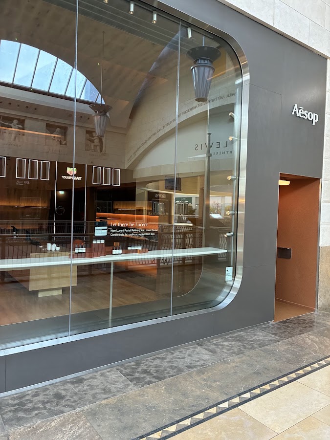Aesop, Maisons de mode