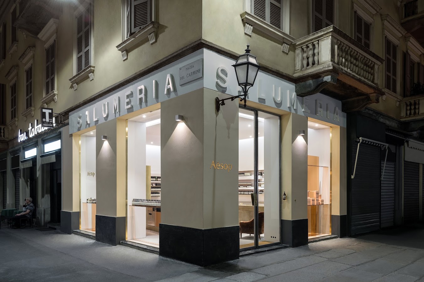 Aesop, Maisons de mode, à Milan