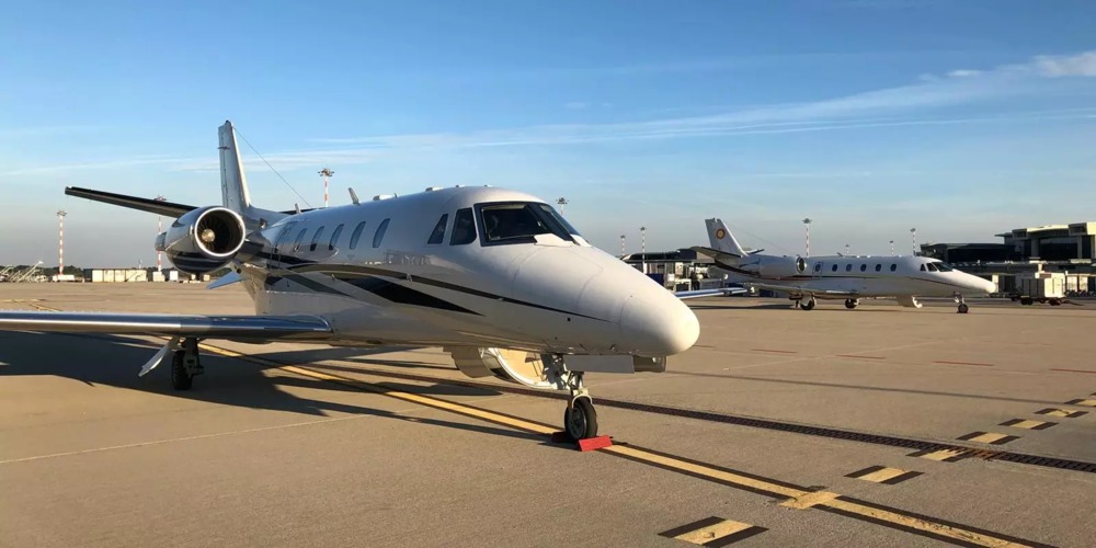 Air Charter Service Milan, Expériences privées
