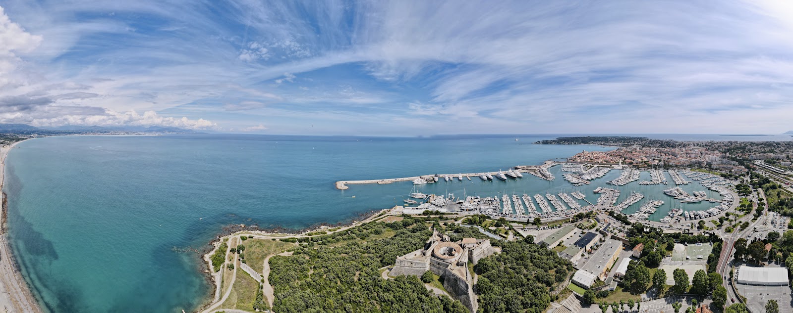 Antibes Port Vauban, Expériences privées