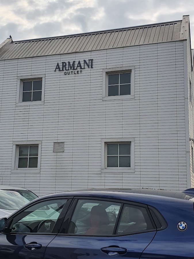 Armani Outlet, Maisons de mode