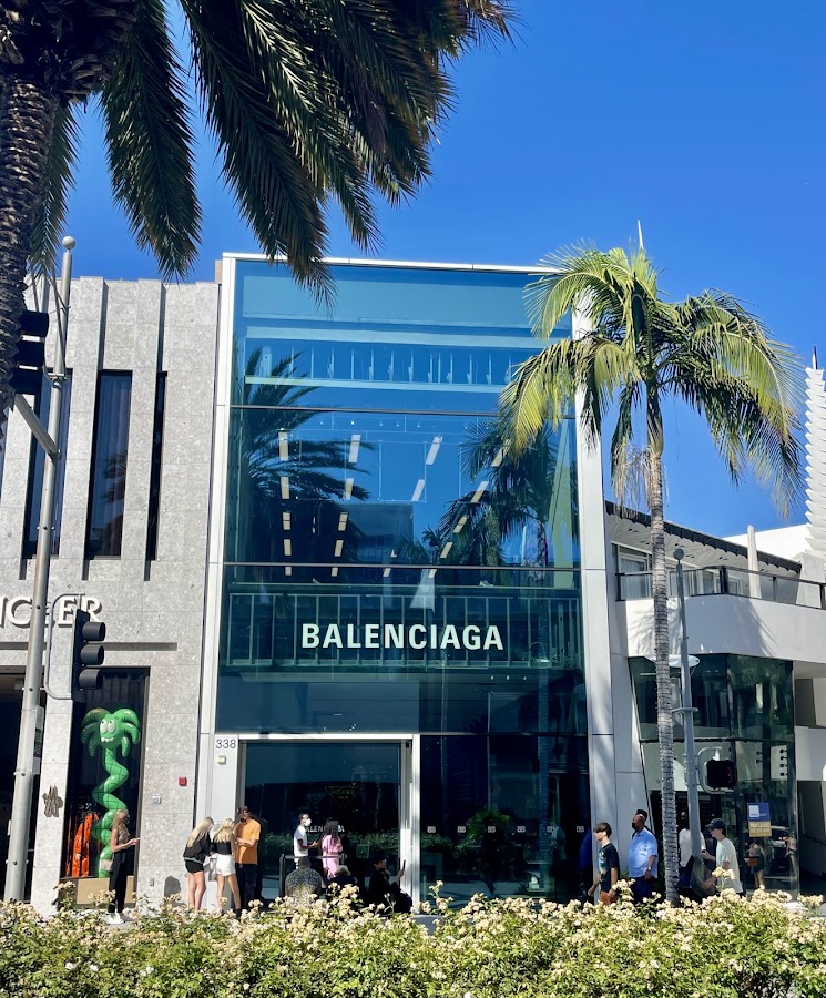 Balenciaga, Maisons de mode
