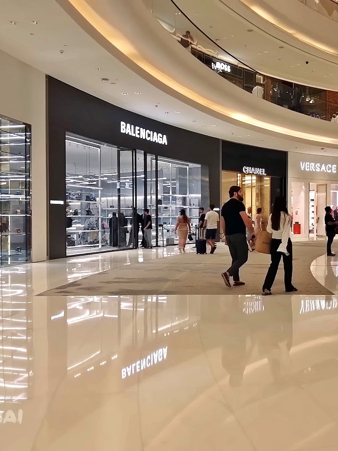 Balenciaga Dubai Mall, Maisons de mode, à Dubaï