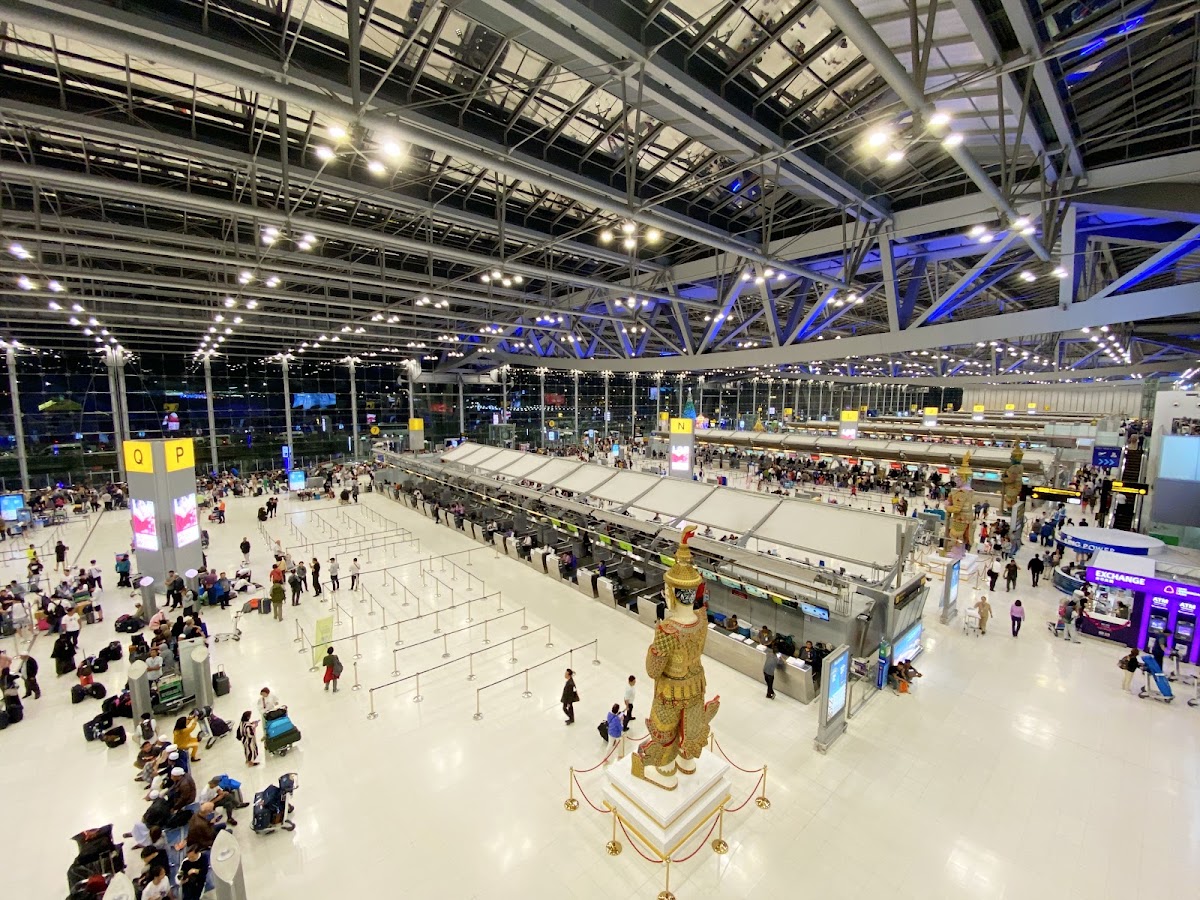 Bangkok Suvarnabhumi, Expériences privées