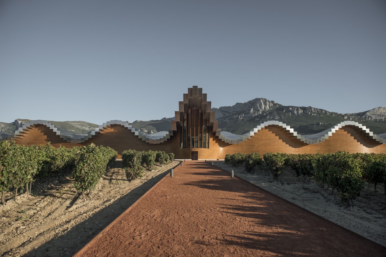 Bodega Ysios Rioja, Restaurants gastronomiques