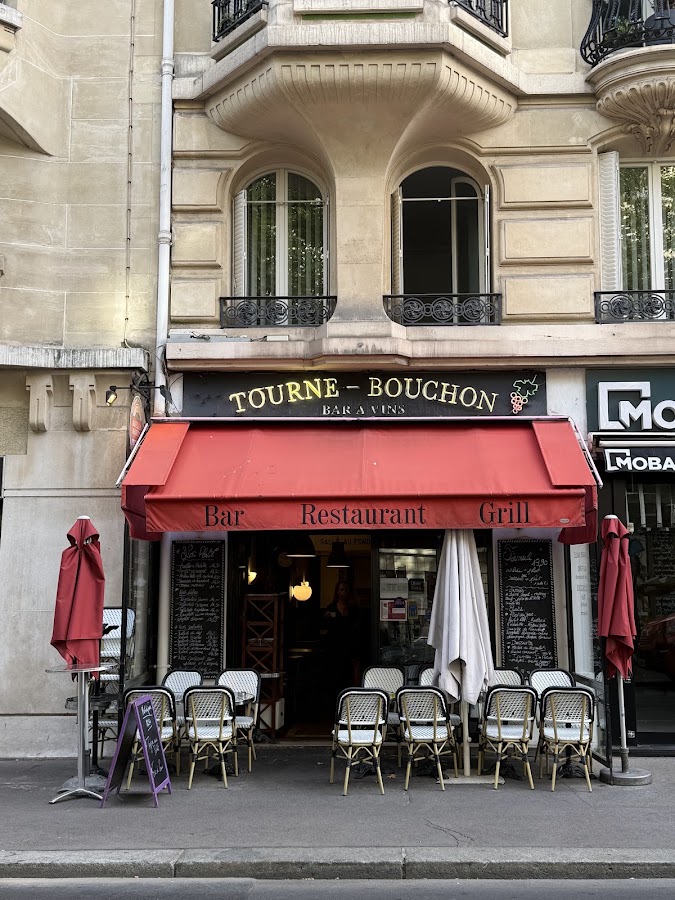 Bouchonné, à Paris