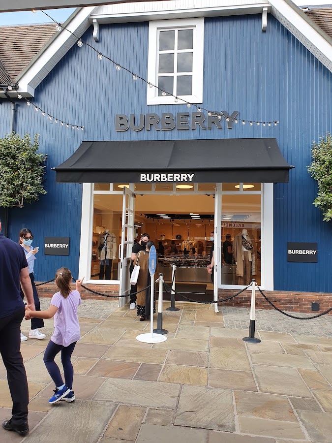 Burberry Outlet London, Maisons de mode