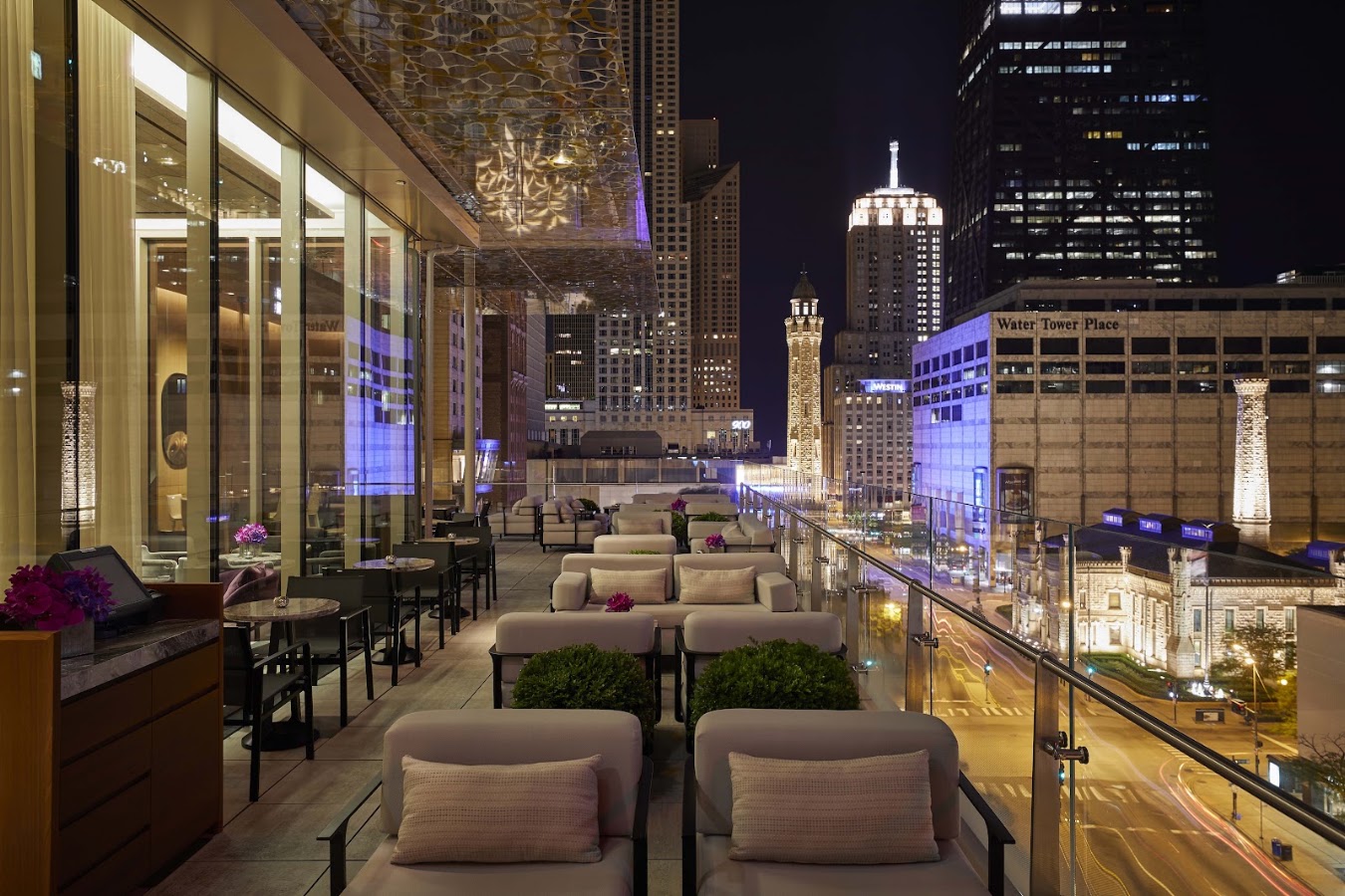 Chicago Peninsula Hotel, Hôtels et palaces