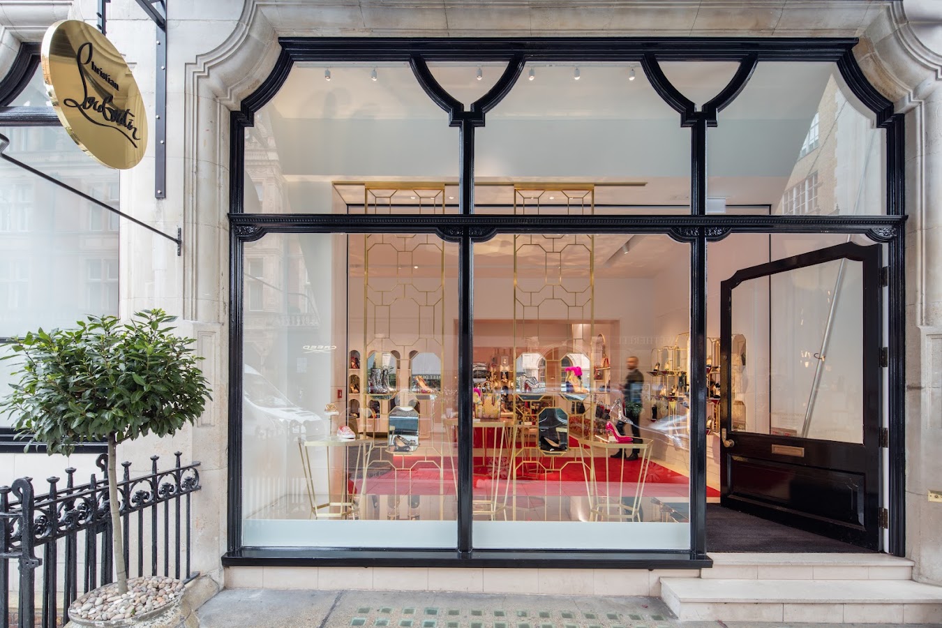 Christian Louboutin, Maisons de mode, à Londres