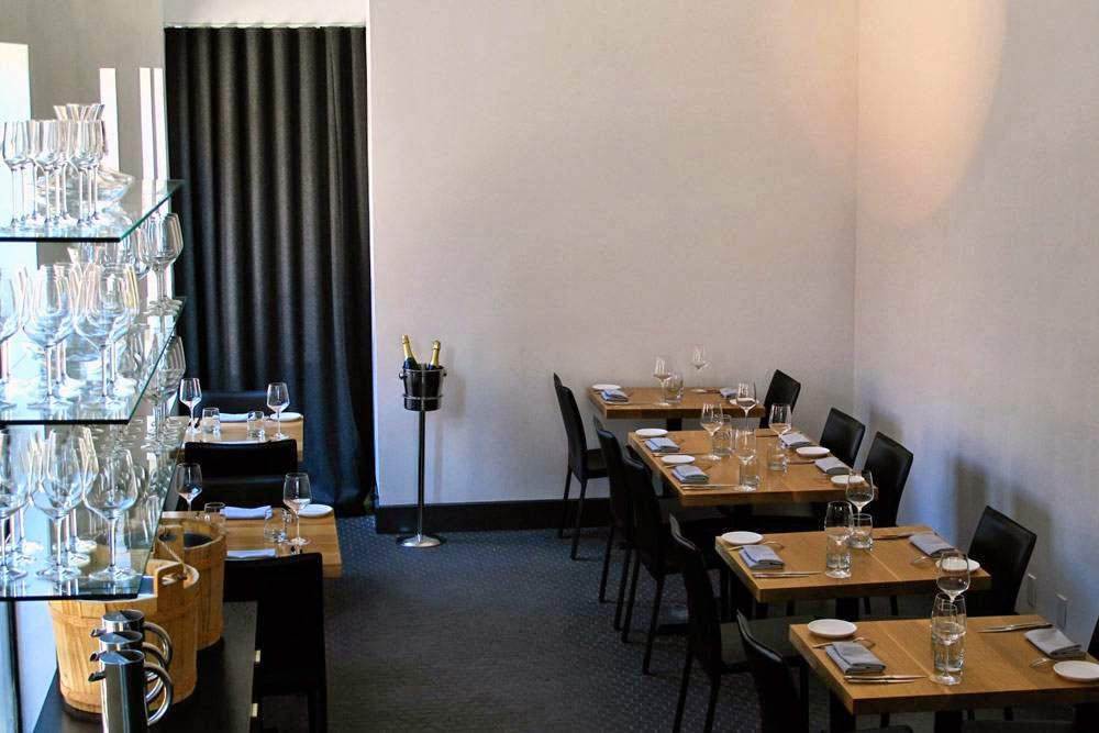 Commis Oakland