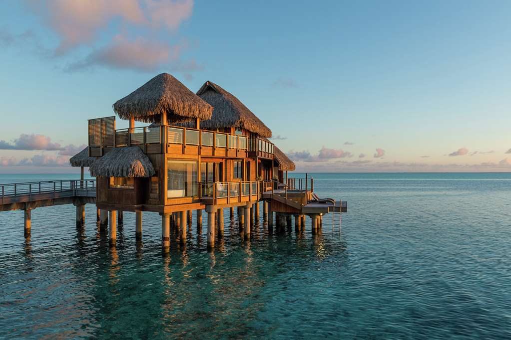 Conrad Bora Bora Nui, Hôtels et palaces