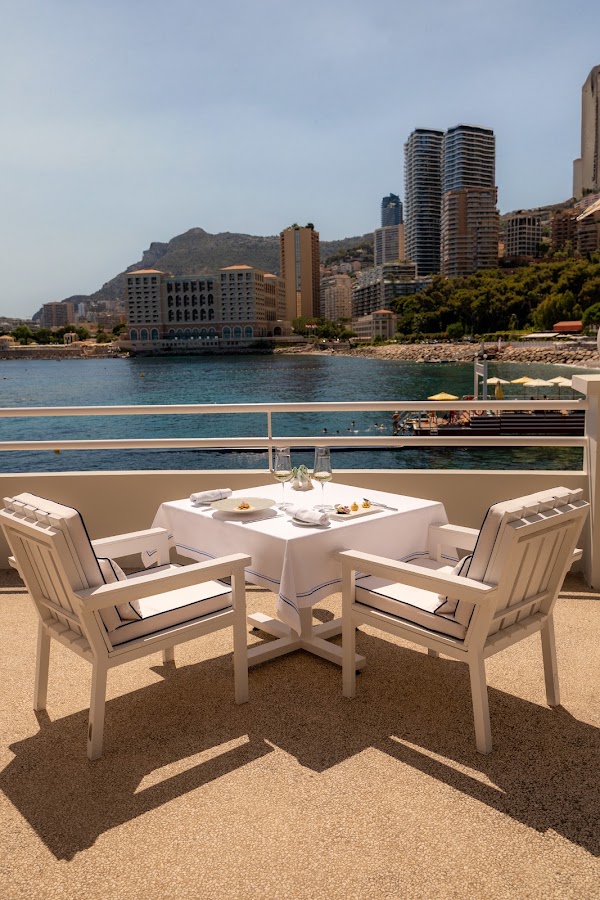 Elsa at Monte-Carlo Beach
