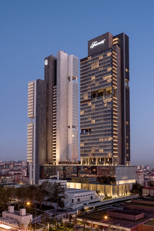 Fairmont Quasar Istanbul, Hôtels et palaces