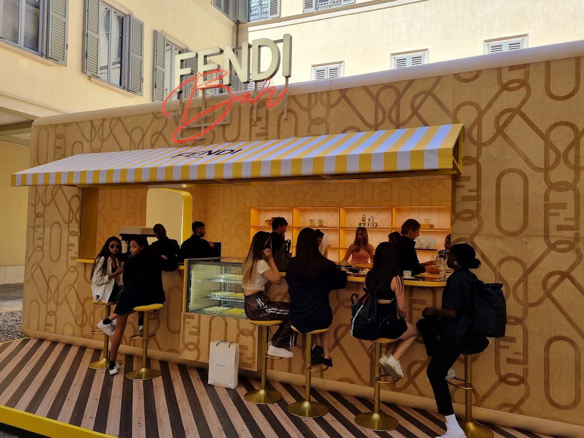 Fendi, Maisons de mode, à Milan