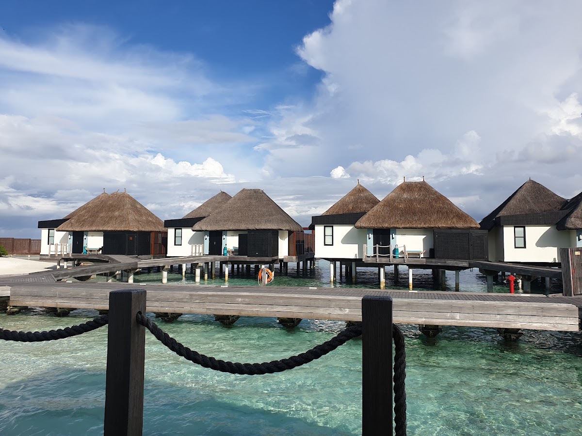 Four Seasons Maldives Kuda Huraa, Hôtels et palaces