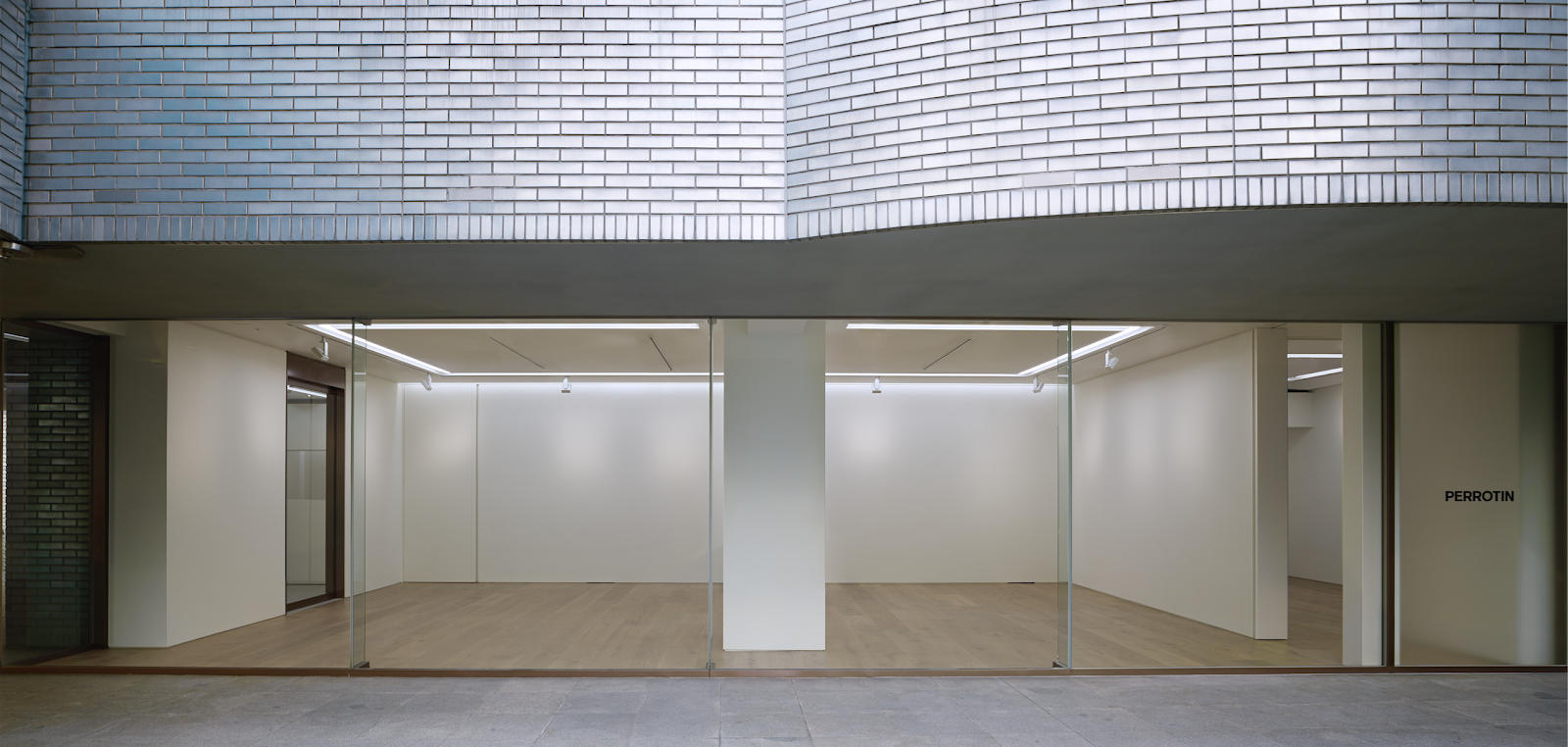 Galerie perrotin Tokyo, Art et design