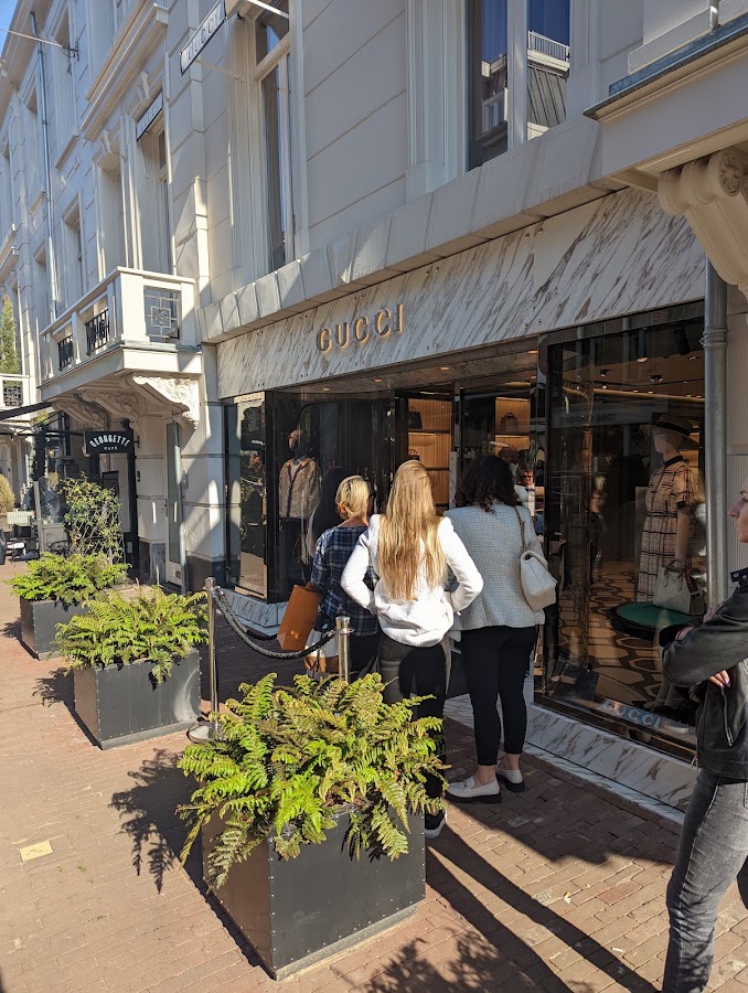 Gucci Amsterdam, Maisons de mode