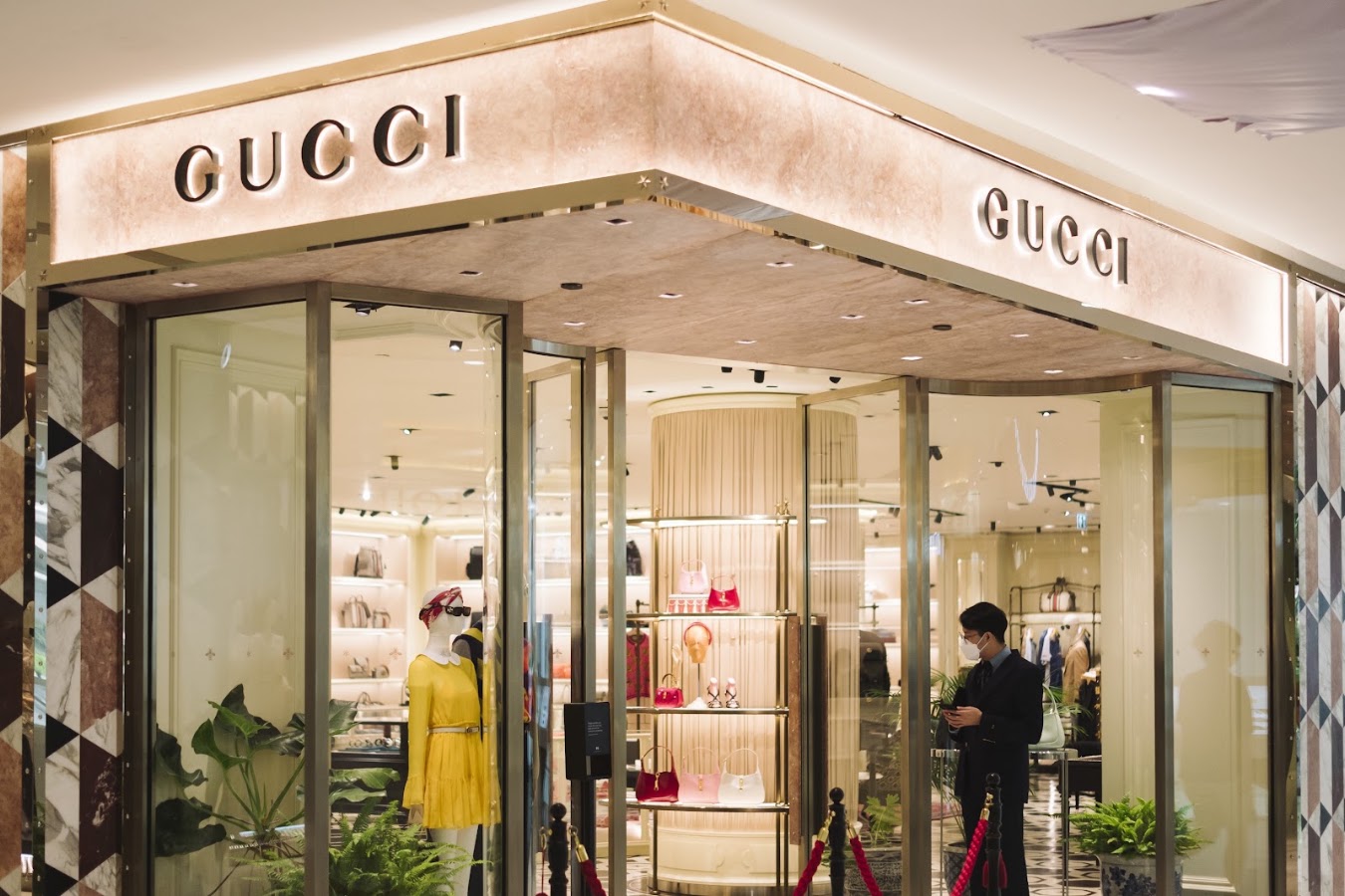 Gucci Bangkok Emporium, Maisons de mode