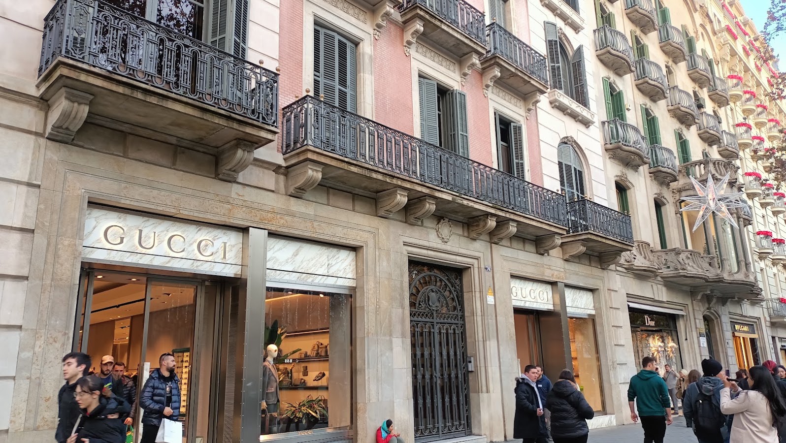 Gucci Barcelona Passeig de Gràcia, Maisons de mode