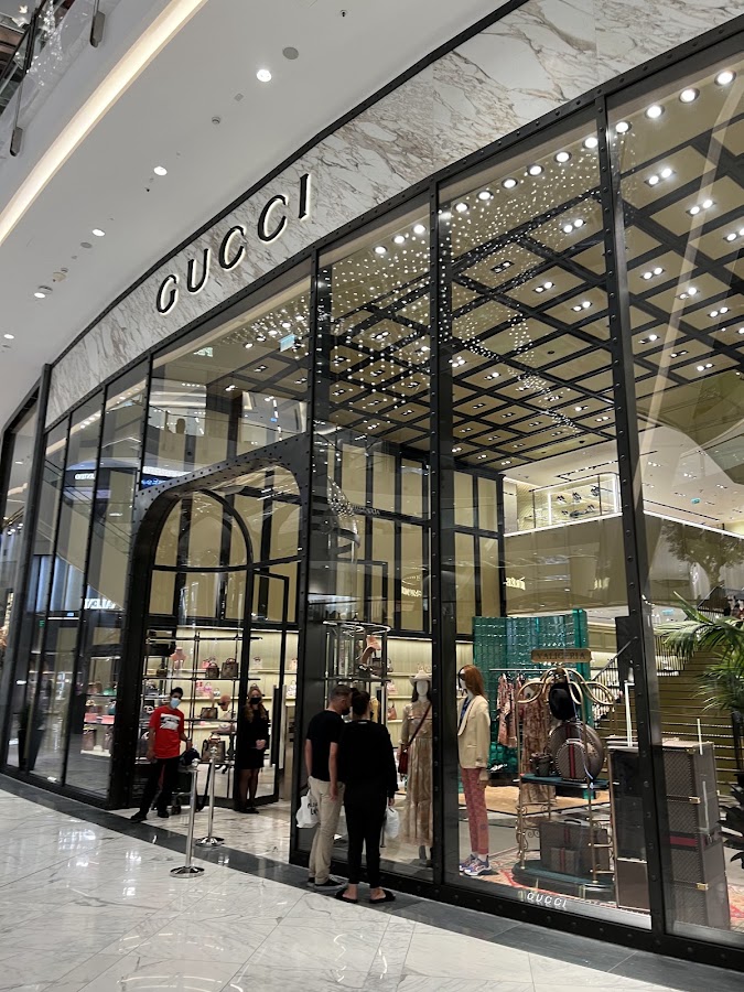 Gucci Dubai Mall, Maisons de mode, à Dubaï