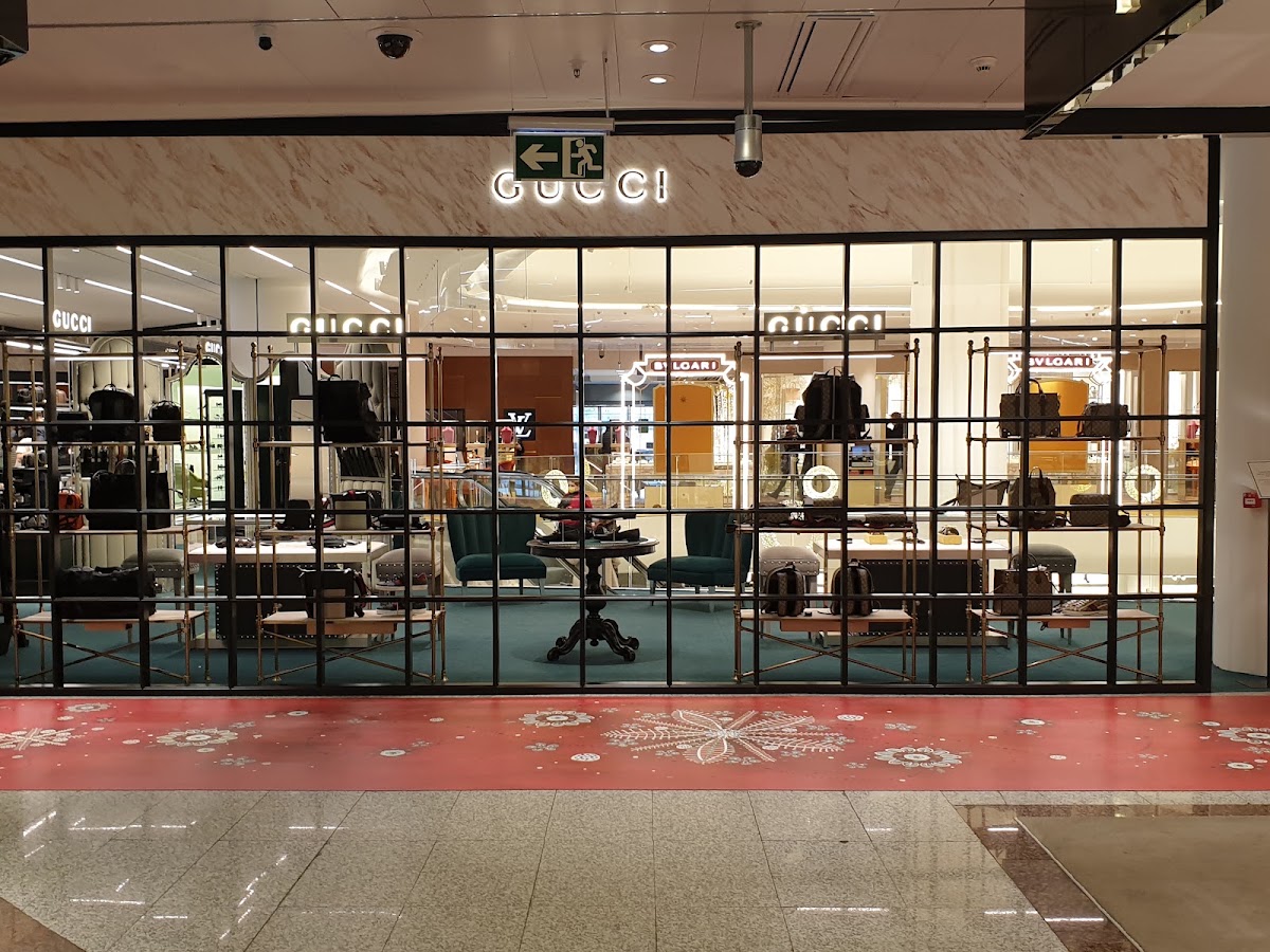 Gucci Madrid, Maisons de mode