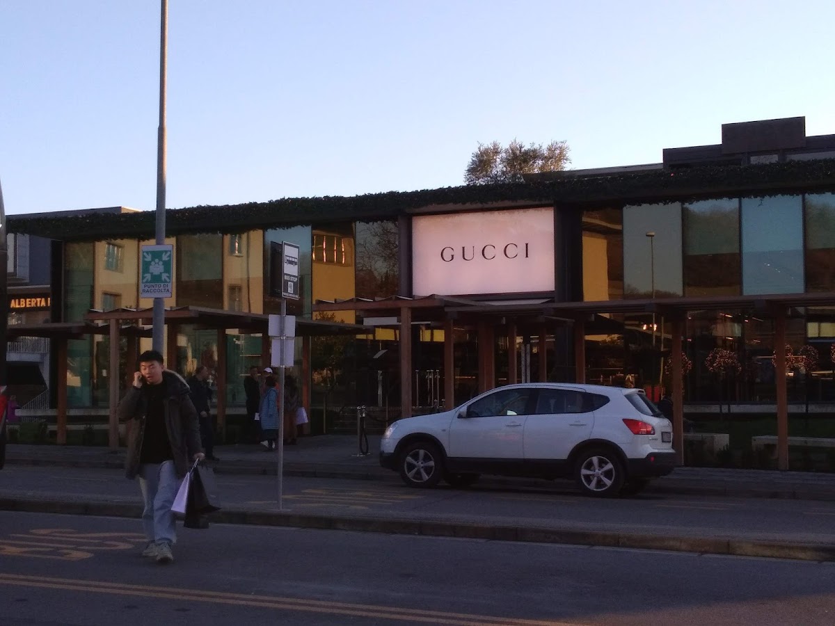 Gucci Outlet Florence, Maisons de mode
