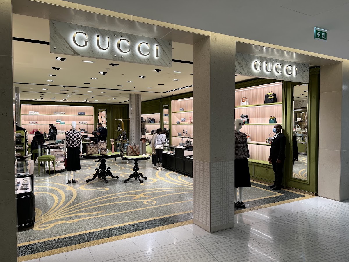 Gucci Paris Rue de Rivoli, Maisons de mode, à Paris