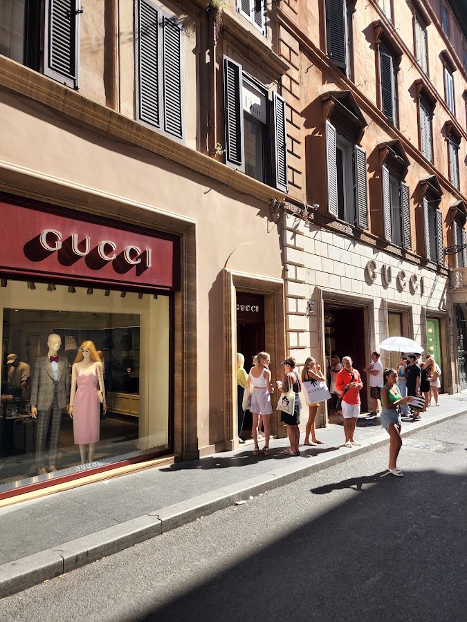 Gucci Rome, Maisons de mode