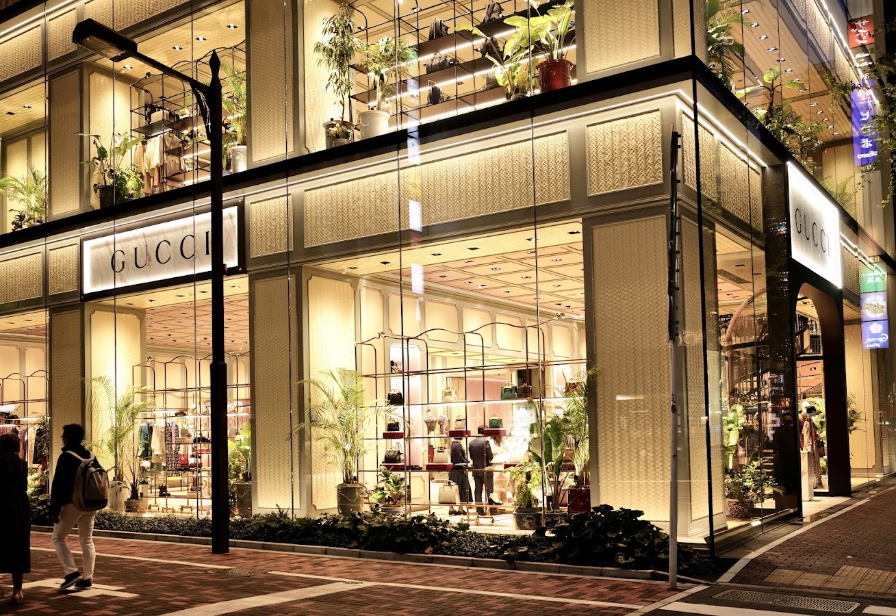 Gucci Tokyo Ginza, Maisons de mode