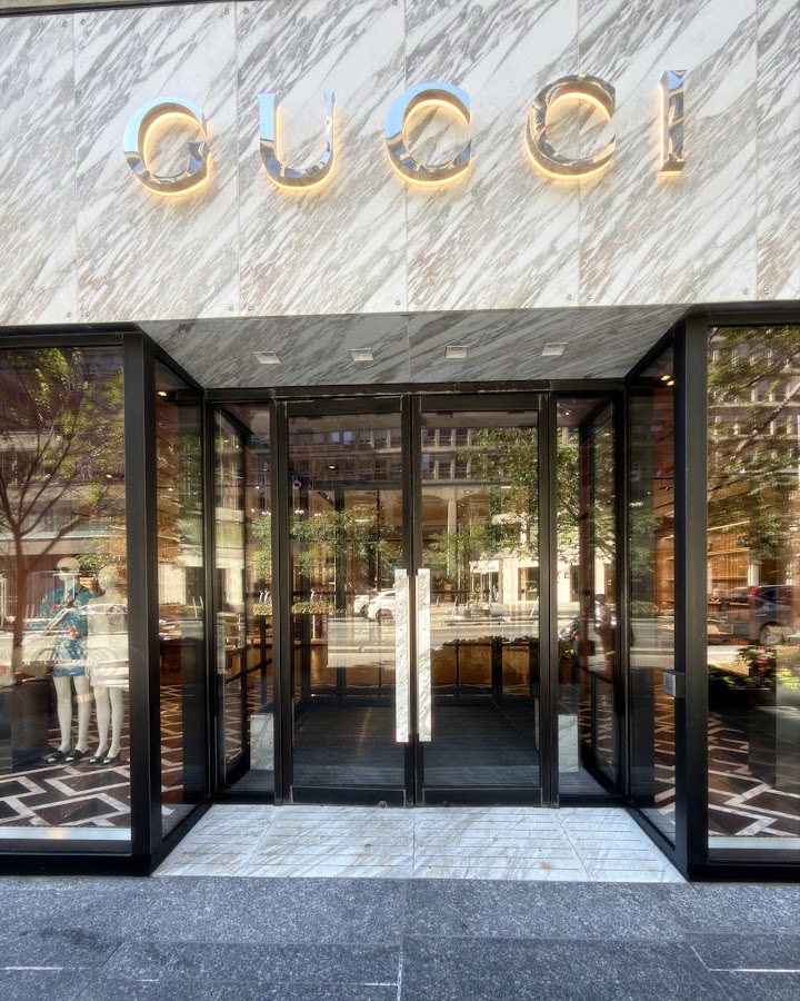 Gucci Toronto, Maisons de mode