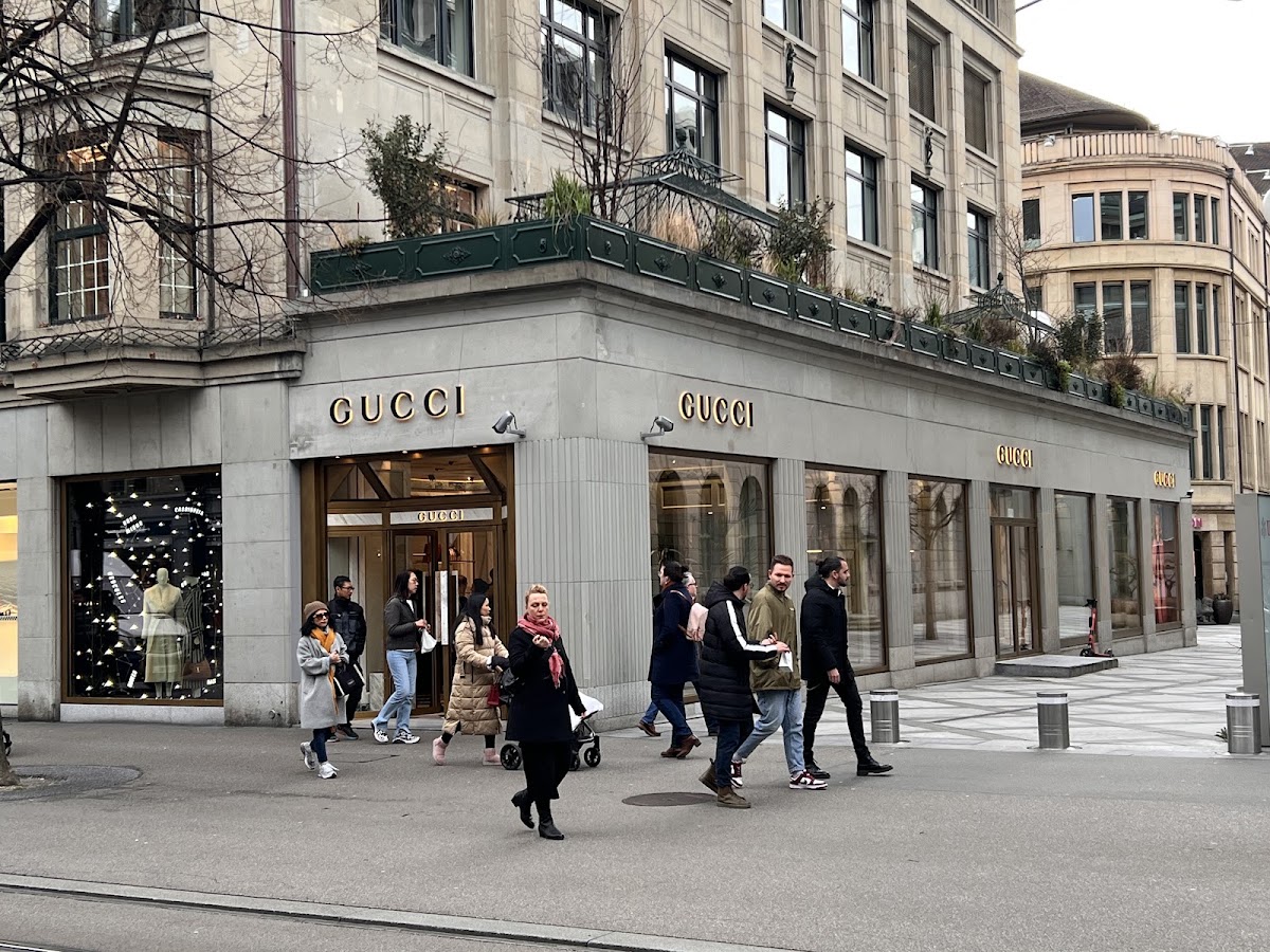 Gucci Zürich, Maisons de mode