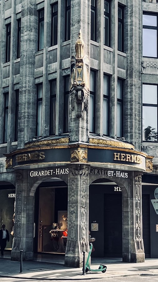 Hermès, Maisons de mode