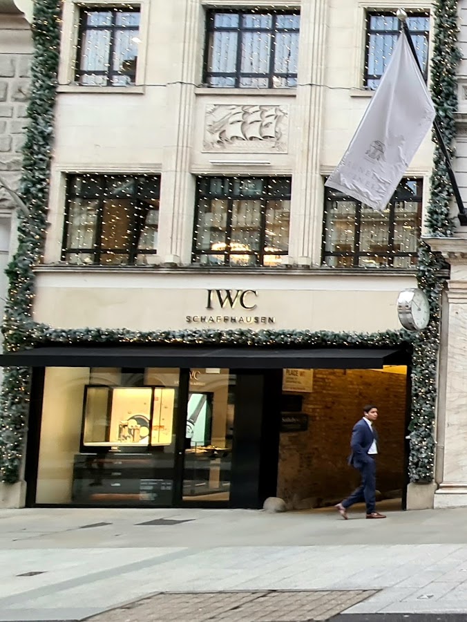 IWC, Maisons de mode, à Londres