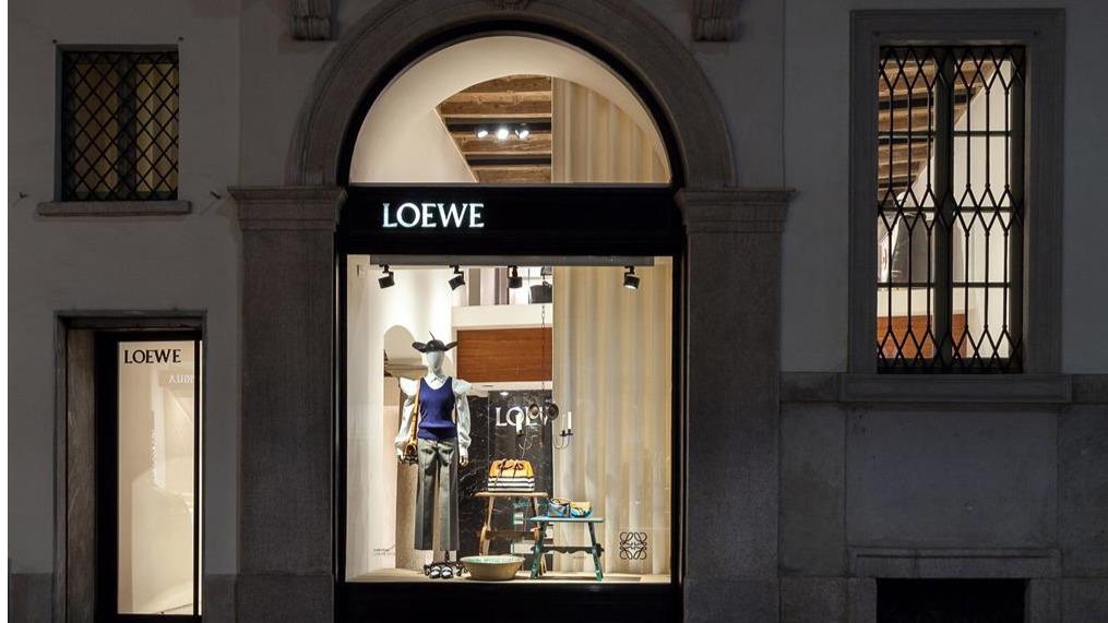 Loewe, Maisons de mode, à Milan