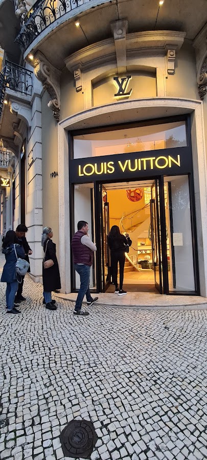 Louis Vuitton, Maisons de mode