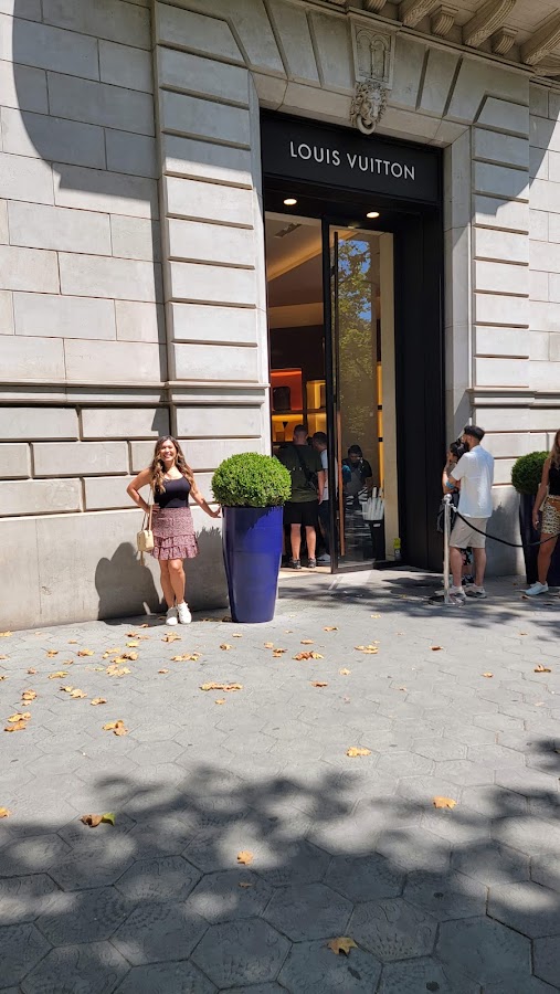 Louis Vuitton Barcelona Passeig de Gràcia, Maisons de mode