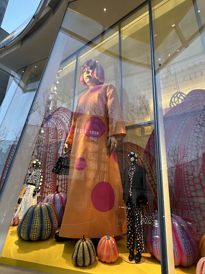 Louis Vuitton Seoul Gangnam, Maisons de mode