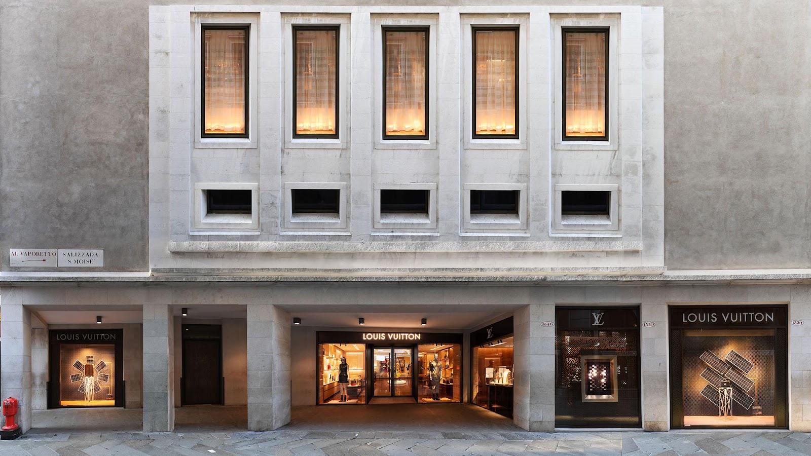 Louis Vuitton Venice, Maisons de mode