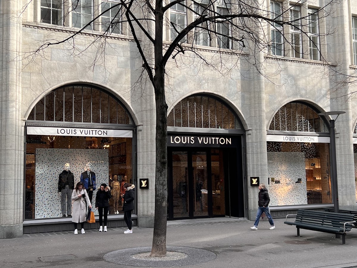 Louis Vuitton Zürich, Maisons de mode