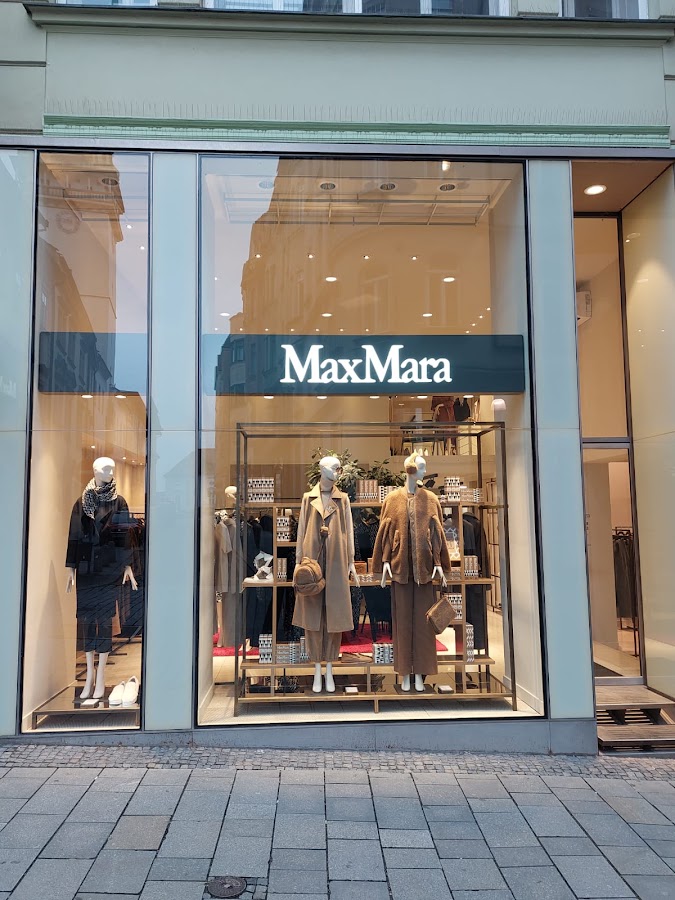 Max Mara, Maisons de mode