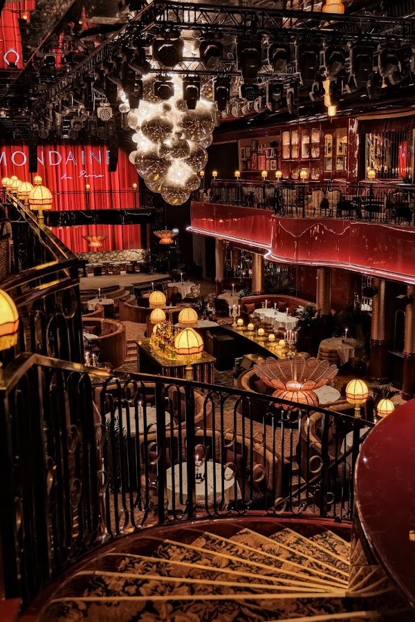 Mondaine de Pariso Istanbul