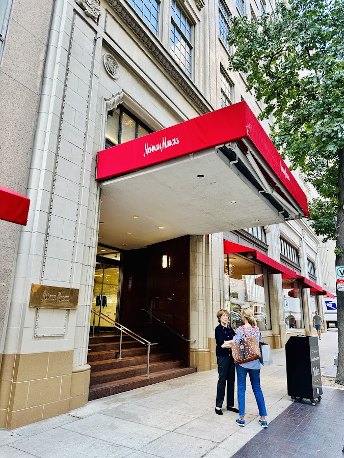 Neiman Marcus Dallas, Maisons de mode