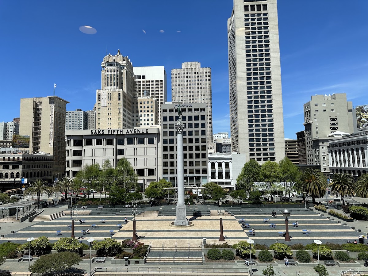 Nordstrom San Francisco, Maisons de mode