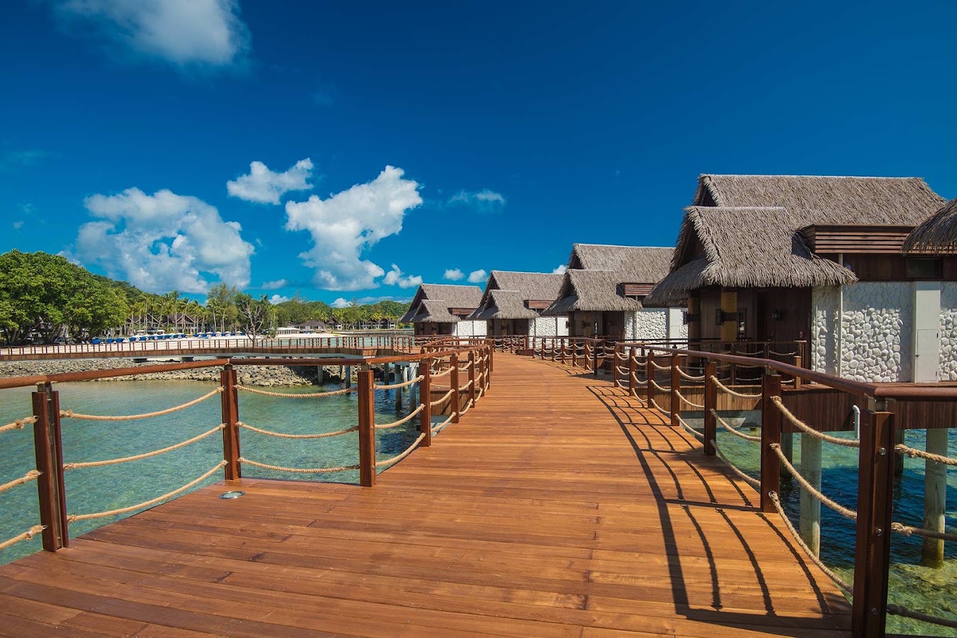 Palau Palau Pacific Resort, Hôtels et palaces