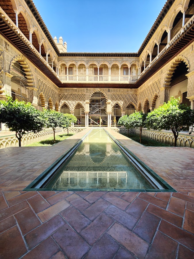 Real Alcázar Seville, Hôtels et palaces