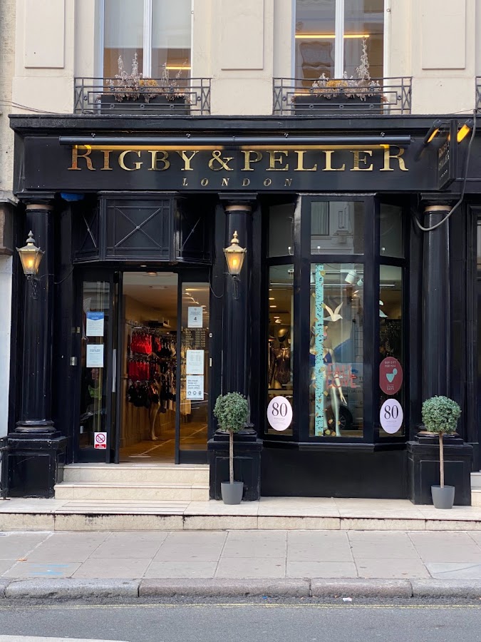 Rigby & Peller London, Maisons de mode, à Londres
