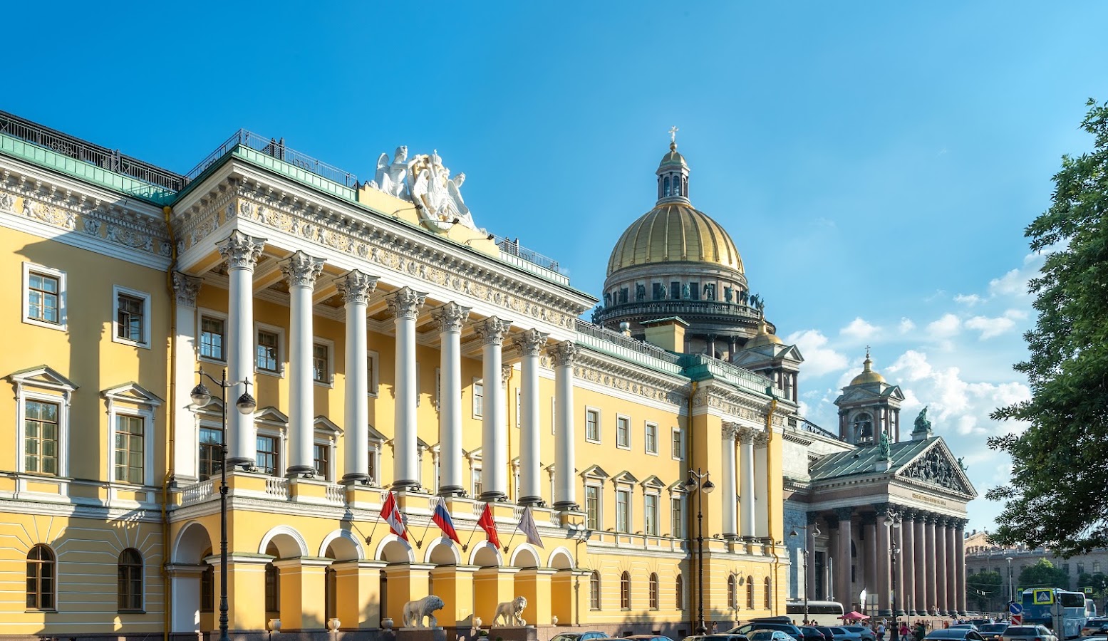 Saint Petersburg Four Seasons, Hôtels et palaces