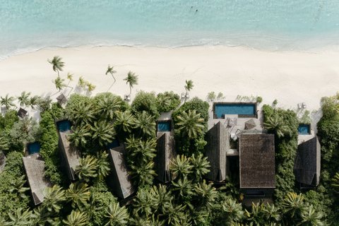 St. Regis Maldives, Hôtels et palaces